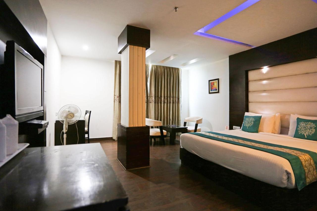 Capital O 7331 Hotel Downtown Nueva Delhi Exterior foto