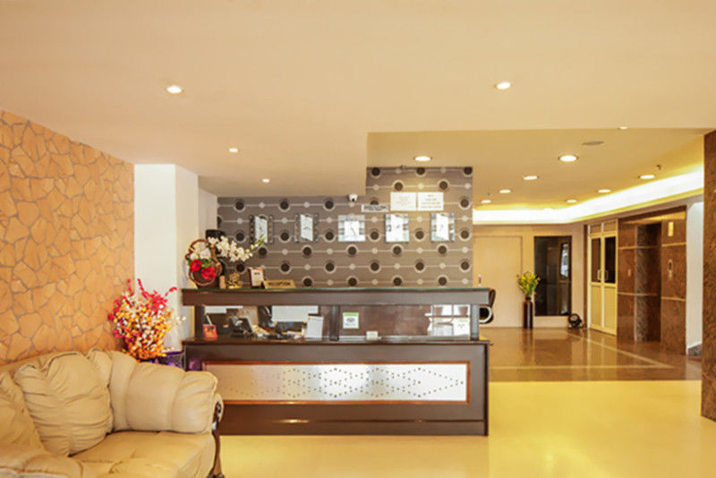 Capital O 7331 Hotel Downtown Nueva Delhi Exterior foto