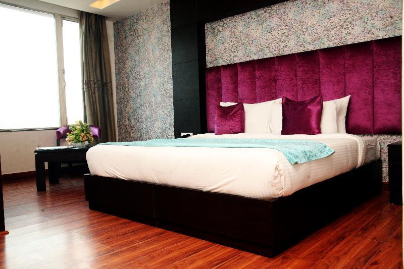 Capital O 7331 Hotel Downtown Nueva Delhi Exterior foto