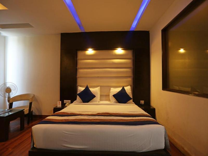 Capital O 7331 Hotel Downtown Nueva Delhi Exterior foto
