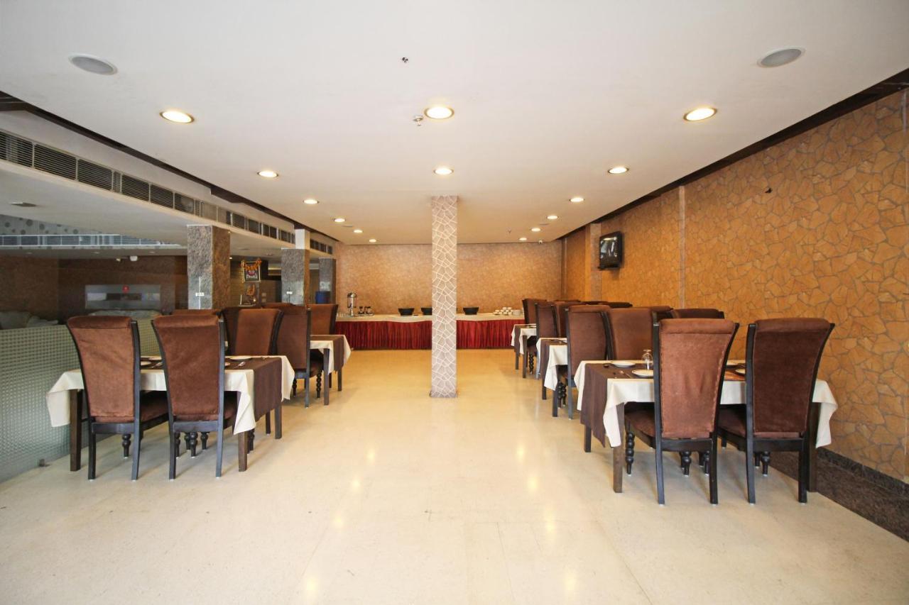 Capital O 7331 Hotel Downtown Nueva Delhi Exterior foto