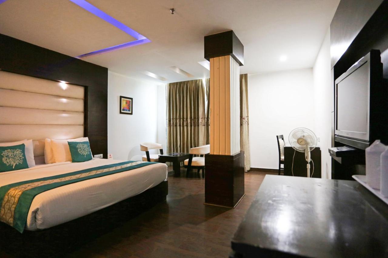 Capital O 7331 Hotel Downtown Nueva Delhi Exterior foto