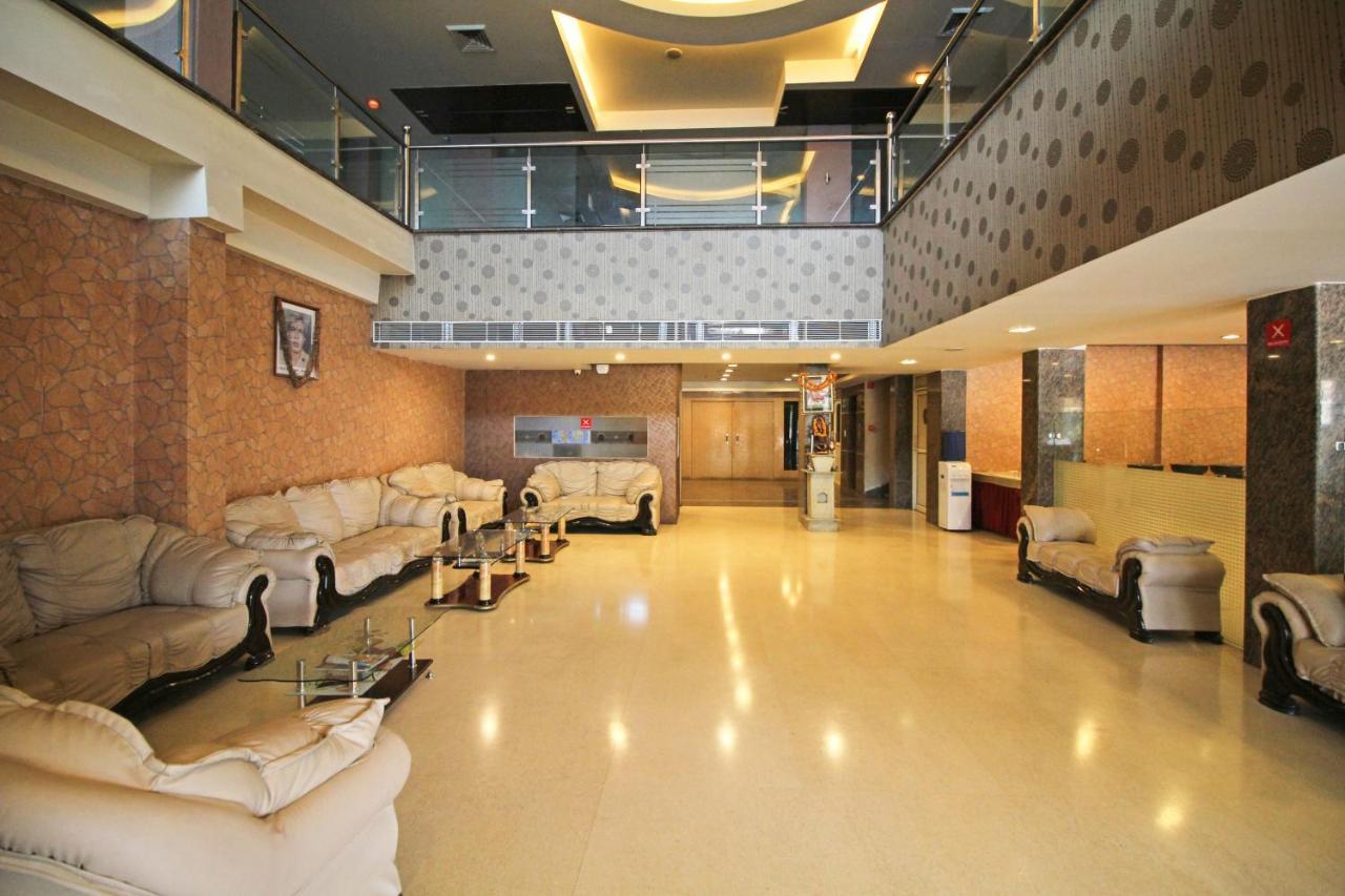 Capital O 7331 Hotel Downtown Nueva Delhi Exterior foto